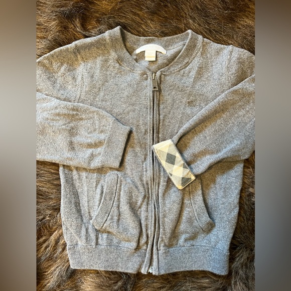 Sweater - Picture 3 of 4